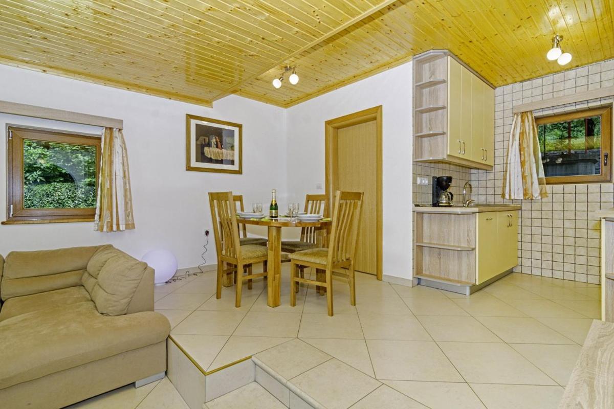 Chalets Bogo & Neno Ledenice Экстерьер фото